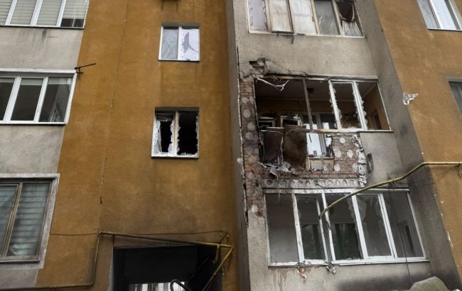 "Шахед" влучив у багатоповерхівку у Хмельницькому (фото)