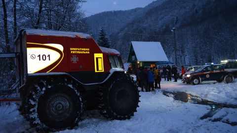 Последствия стихии. Во Львовской области снегопады оставили без света более 200 населенных пунктов