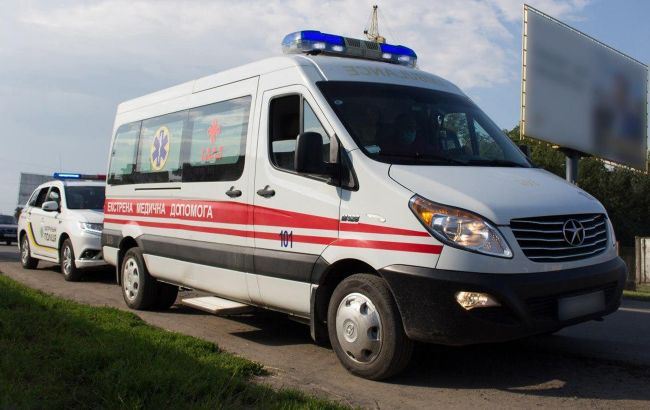 В ДТП под Киевом арматура из грузовика вонзилась в авто: жуткие детали и фото