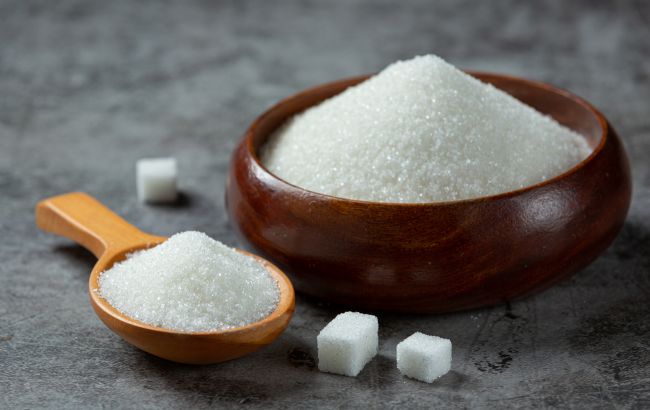 Скільки ложок цукру можна насправді вживати щодня без загрози здоров'ю: точна відповідь
