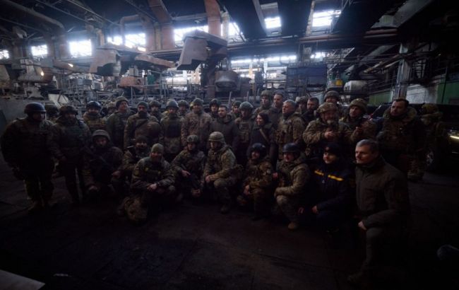 Визитом в Бахмут Зеленский подорвал попытки Кремля изобразить Путина участником войны, - ISW