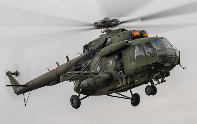 Водомет и боевой вертолет: Польша укрепляет охрану у белорусского КПП