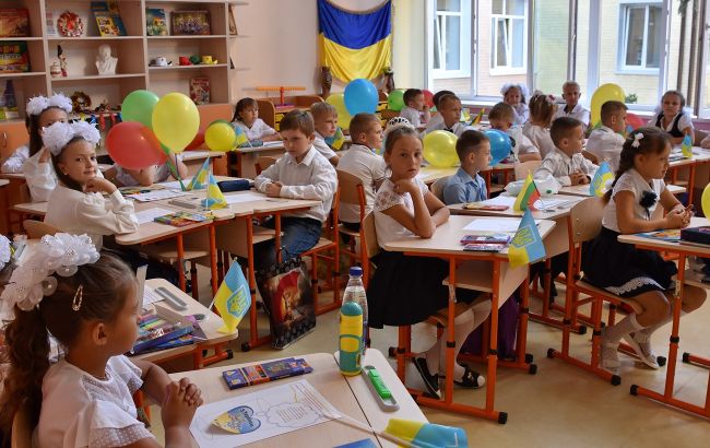 Учеба в три смены и приоритетность: что ждет киевских школьников с сентября