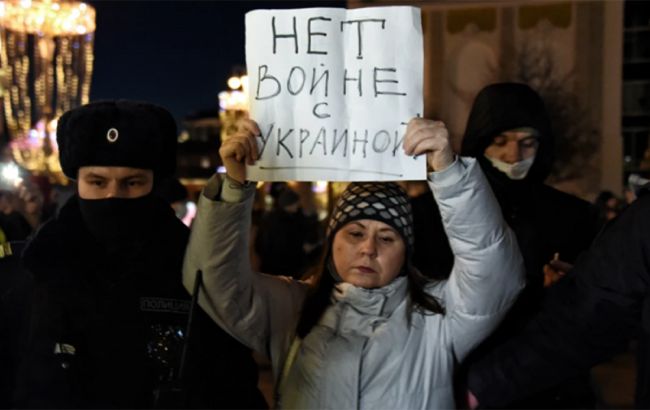 У Росії на антивоєнних акціях у 69 містах затримали 5 тисяч людей