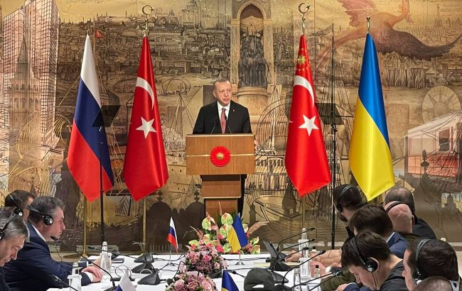 Раунд глав делегацій. В Стамбулі почалися переговори між Україною та Росією