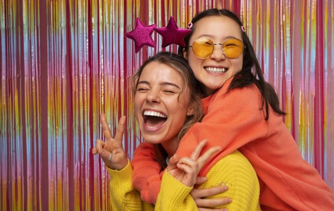 "Кто шутит - тот живет". Смешные поздравления с 1 апреля в стихах и SMS