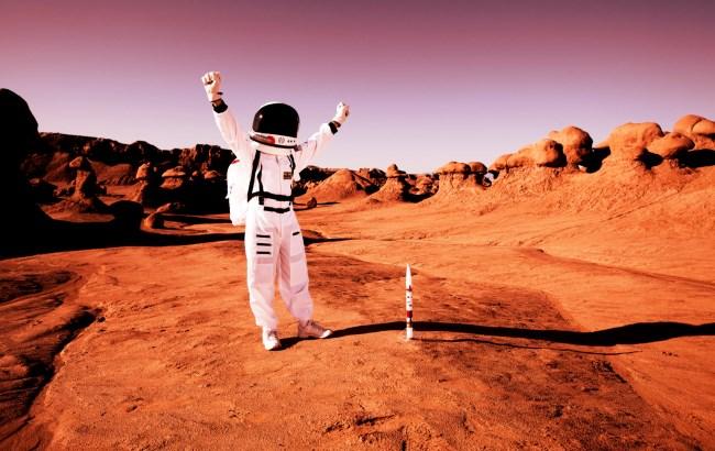 Уфологи разглядели на Марсе гигантских улиток