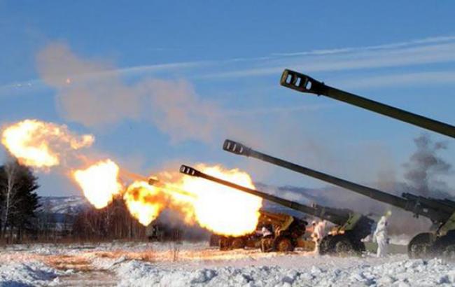 В Мариуполе в результате утреннего обстрела местного рынка погибли от 3 до 10 человек (обновлено)