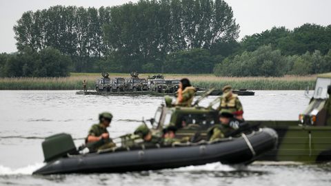 Путин начал внезапную проверку боеготовности Центрального военного округа