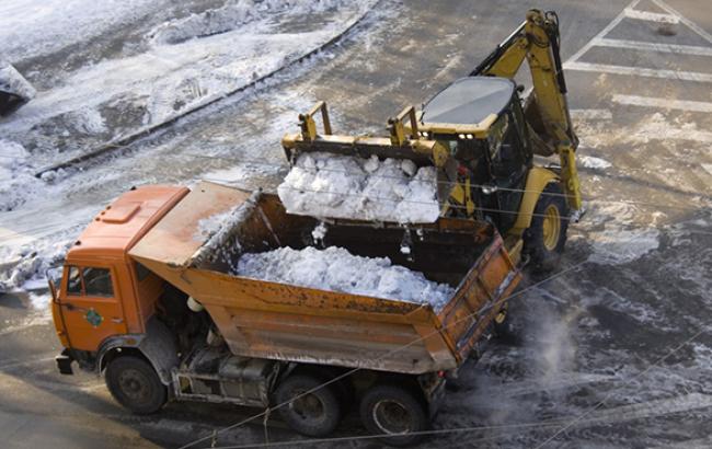 Киев от снега будут убирать 277 единиц спецтехники