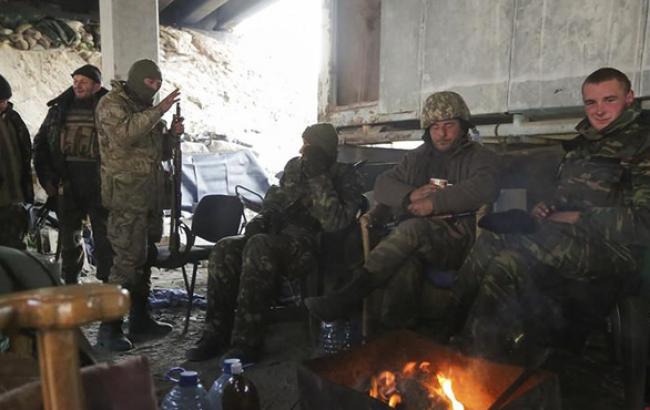 В зоне АТО за сутки погибли 6 украинских военных, 9 ранены, - СНБО