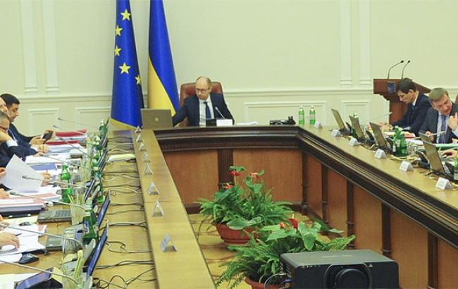 Кабмін затвердив перелік продуктів харчування і товарів для дітей, які звільняються від ПДВ