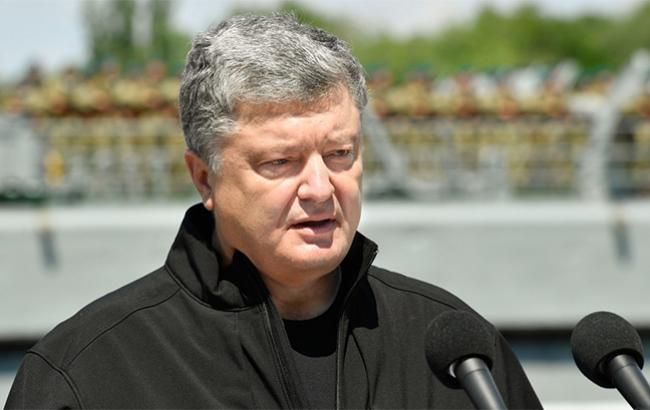 Порошенко заявил о прекращении танковых обстрелов на Донбассе после получения "Джавелинов"