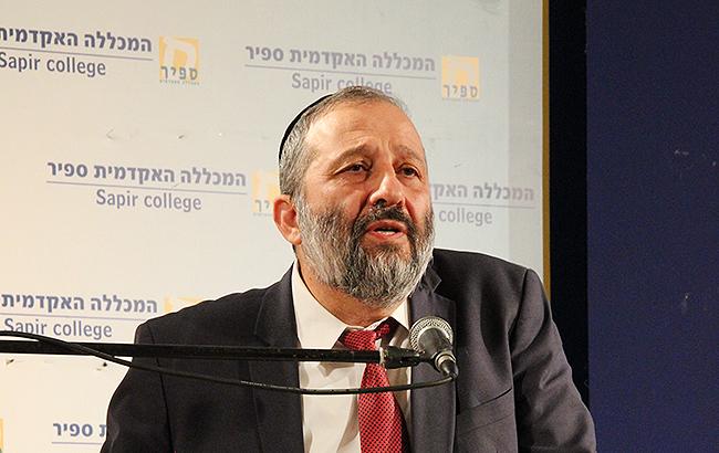 В Ізраїлі поліція рекомендує висунути обвинувачення у корупції главі МВС