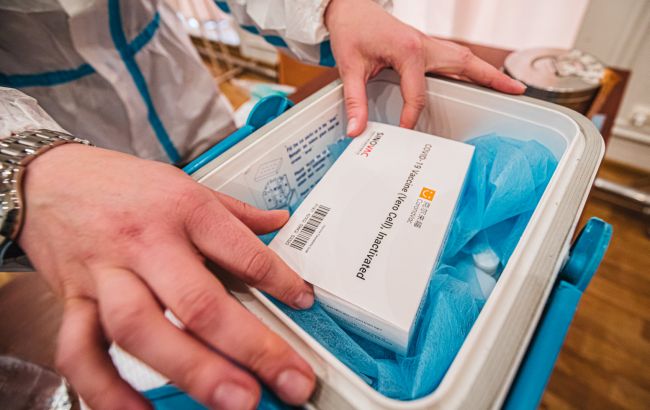 Украина получила еще 159 тысяч доз вакцины CoronaVac в пределах COVAX