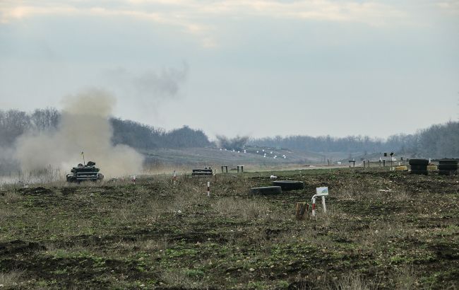 На Донбасі в результаті підриву міни поранена місцева мешканка