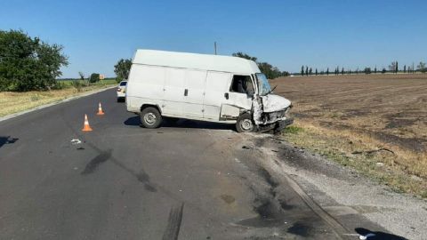 Под Скадовском в ДТП с микроавтобусом погибли трое людей, двое из них - дети