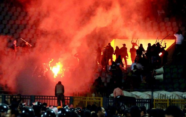 В Египте приговорены к смертной казни 11 футбольных фанатов