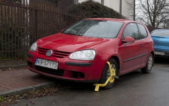 В Польше оштрафовали президента Дуду за неправильную парковку
