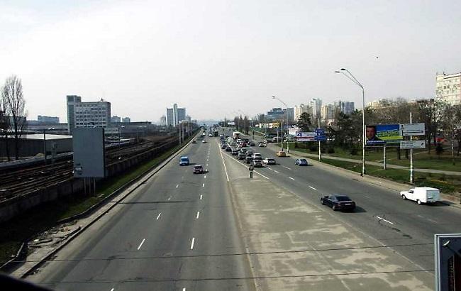 В Киеве до 4 октября частично ограничат движение на Броварском проспекте