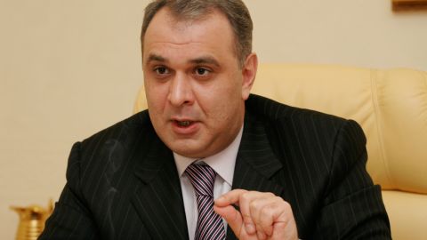 Жванія продовжує регулярно літати до Москви, - Сюмар