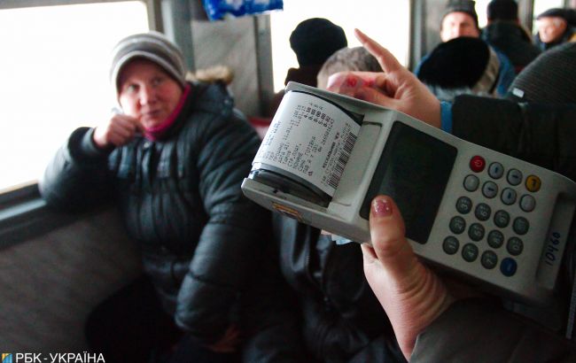 Власники платіжних карток зможуть отримати готівку на касах