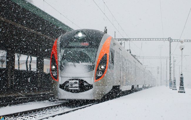 В УЗ рассказали, повлиял ли снегопад на движение поездов
