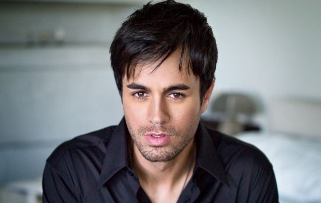 Энрике Иглесиасу сделали операцию