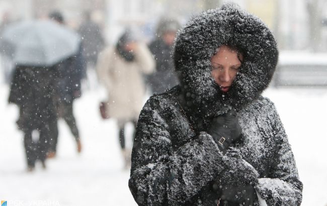 Потужний вітер і різке похолодання до -14: на Україну насувається потужний циклон