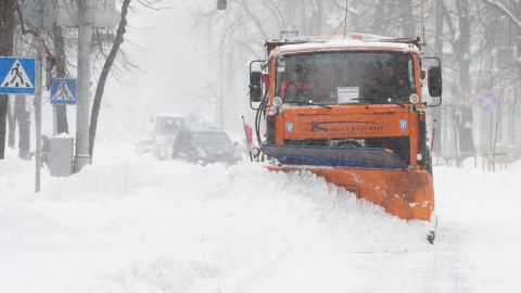 У Київській та Житомирській областях обмежили рух вантажівок і автобусів