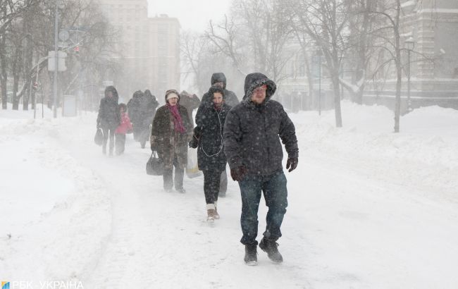 Почне замітати снігом: які області України опиняться в зоні ризику