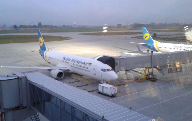 По факту аварийной посадки самолета "Львов - Киев" возбудили дело