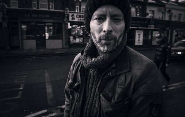 Соліста групи Radiohead зобразили на постері про сатану
