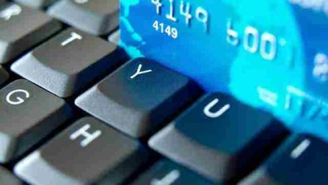 Объем операций с электронными деньгами в Украине вырос более чем в два раза