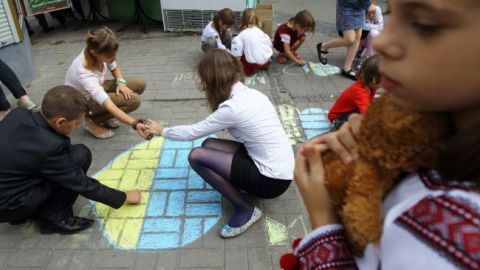 В Украине повышают помощь многодетным семьям