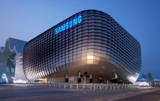 Руководство Samsung ушло в отставку после обвинений в коррупции