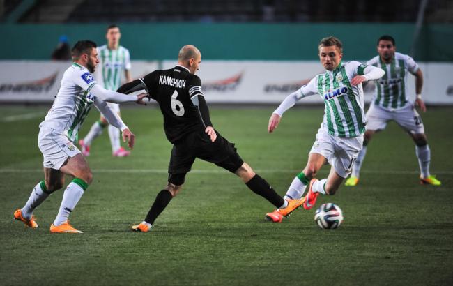 "Заря" и "Карпаты" играют вничью, а "Волынь" переиграла "Черноморец"