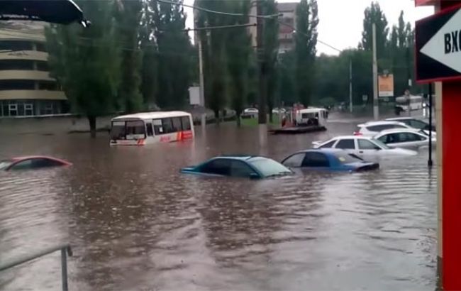 Наводнение в Сочи: в ближайшие часы ожидаются смерчи