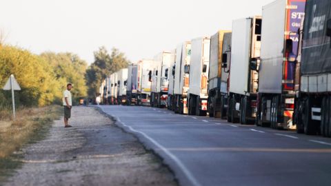 У Києві через спеку обмежать рух вантажівок