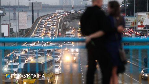 Вік, добробут, освіта, місце проживання: від чого залежить рівень щастя українців