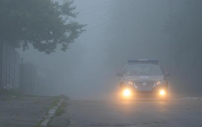 Киян попереджають про густий туман і закликають до обережності на дорогах