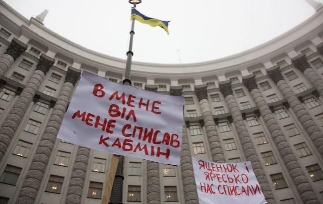 Крайняя мера: в Киеве активисты принесут к мемориалу кровь ВИЧ-инфицированных людей
