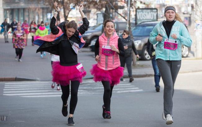 В Киеве состоялся женский благотворительный забег