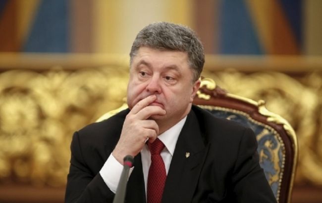 Порошенко подписал закон об усовершенствовании документирования беженцев