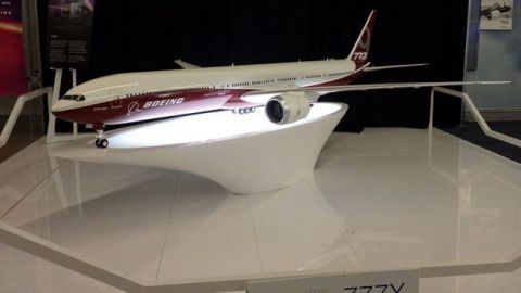 Новий Boeing 777X зламався під час випробувань