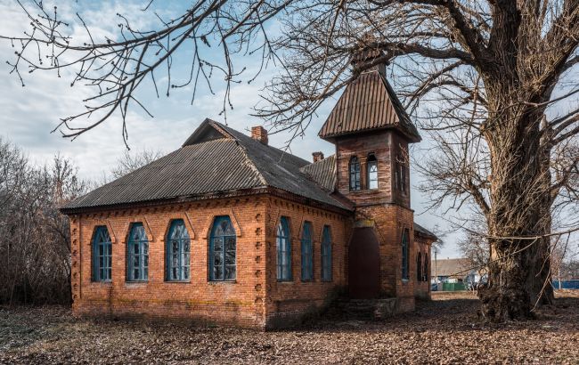 Справжні знахідки для туристів: маловідомі пам'ятки в Україні, про які ви не знали