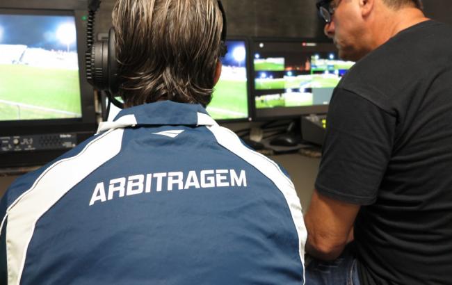 У чемпіонаті Бразилії використовуватимуть відеоповтори