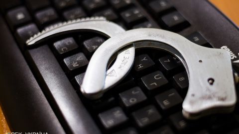 У мережі продають дані мільйонів українців: як стався масштабний витік і чим це загрожує