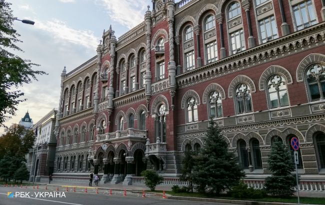 НБУ резко сократил продажу валюты из резервов за последнюю неделю