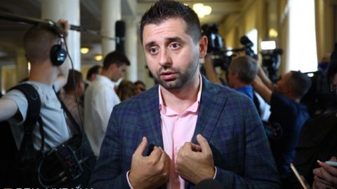 Рада в четверг будет рассматривать только закон о рынке земли